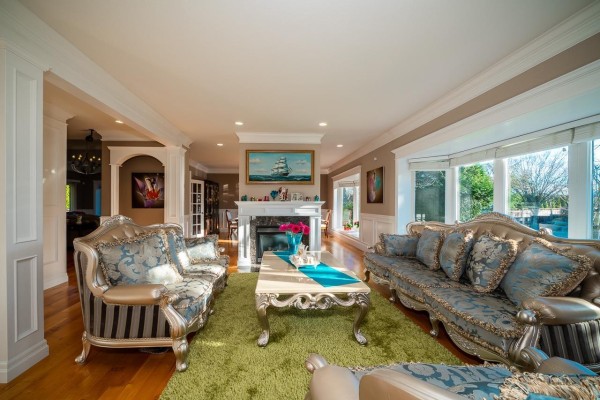 15775 39a Avenue, Surrey, BC V3Z0L1 Photo 3