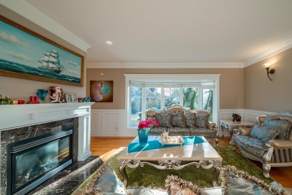 15775 39a Avenue, Surrey, BC V3Z0L1 Photo 4