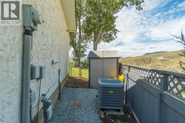 Laundry room - 1579 Napier Place, Kamloops, BC V2B7S1 Photo 4