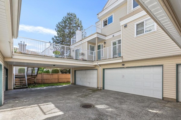158 10077 156 Street, Surrey, BC V3R4L6 Photo 2
