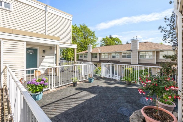 158 10077 156 Street, Surrey, BC V3R4L6 Photo 4