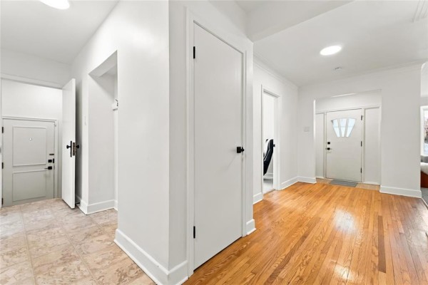 Living room - 158 Anderson Avenue, Winnipeg, MB R2W1E2 Photo 5