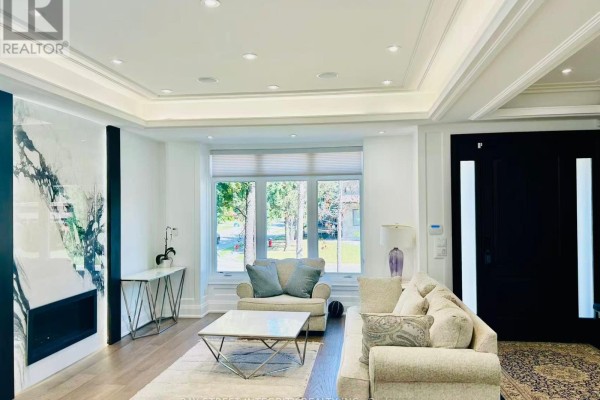 Family room - 158 Elmwood Avenue, Richmond Hill, ON L4C1L1 Photo 5