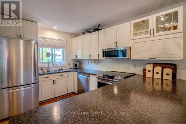 Laundry room - 158 Escarpment Crescent, Collingwood, ON L9Y5B4 Photo 4