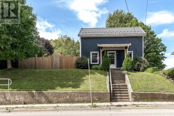 158 James Street N, St  Marys, ON, photo 2