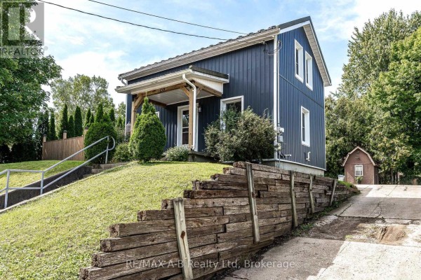 158 James Street N, St  Marys, ON, photo 3