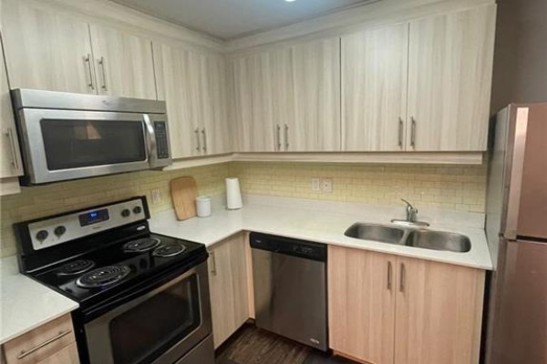 Primary Bedroom - 158 King Street N Unit# Tower B Unit 603, Waterloo, ON N2J2Y2 Photo 4