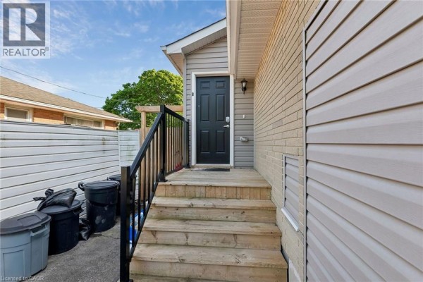 158 Laurentian Drive N, London, ON, photo 3