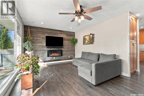 2pc Ensuite bath - 158 Smallwood Crescent, Saskatoon, SK S7L4Z6 Photo 5