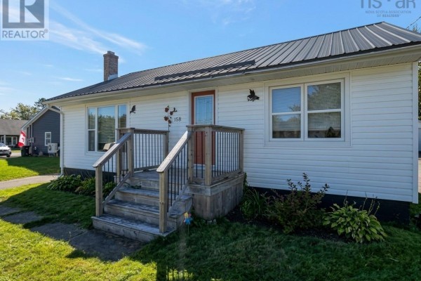4pc Bathroom - 158 Woodlawn Drive, Sydney River, NS B1S1H9 Photo 3