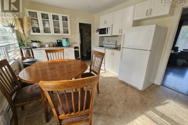 Utility room - 158 Woodlawn Drive, Sydney River, NS B1S1H9 Photo 5