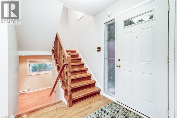 Primary Bedroom - 1580 Kerns Road Unit# 1, Burlington, ON L7P3A7 Photo 5