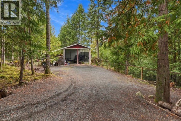 1580 Meadowood Way, Qualicum Beach, BC, photo 2