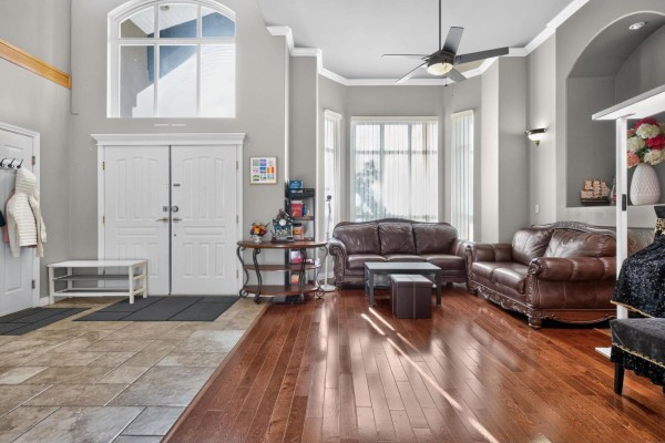 15805 111a Avenue, Surrey, BC V4N5B4 Photo 4