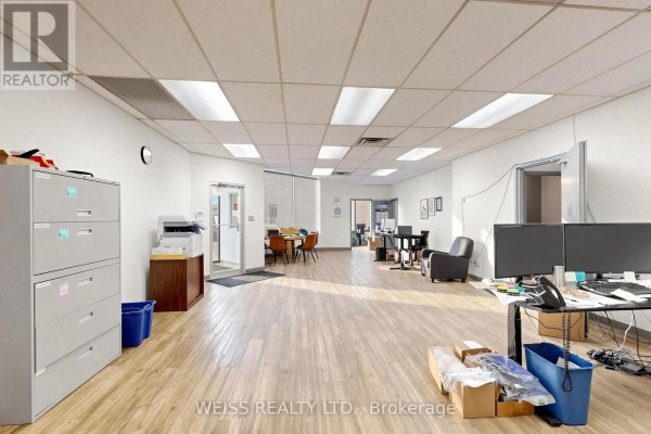 1581 Courtneypark Drive E, Mississauga, ON L5T1V9 Photo 5