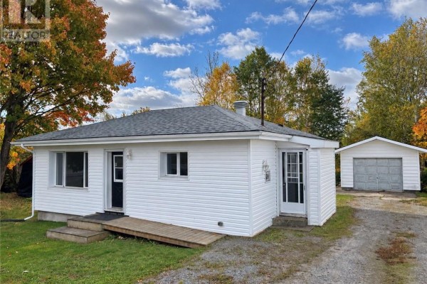 1581 Lakeshore Drive, Val Caron