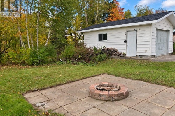 1581 Lakeshore Drive, Val Caron, ON P3N1L3 Photo 3