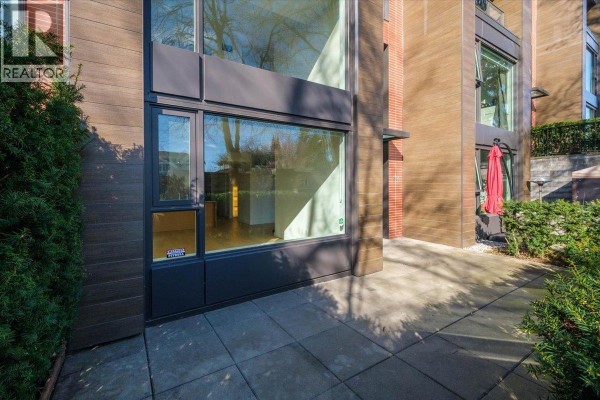 1581 W 57th Avenue, Vancouver, BC V6P0H7 Photo 2