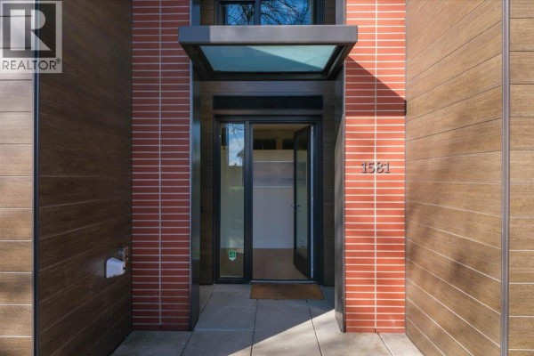 1581 W 57th Avenue, Vancouver, BC V6P0H7 Photo 3