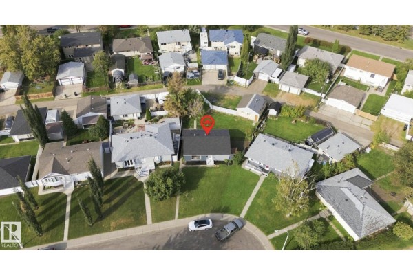 15812 110a Av Nw, Edmonton, AB, photo 2