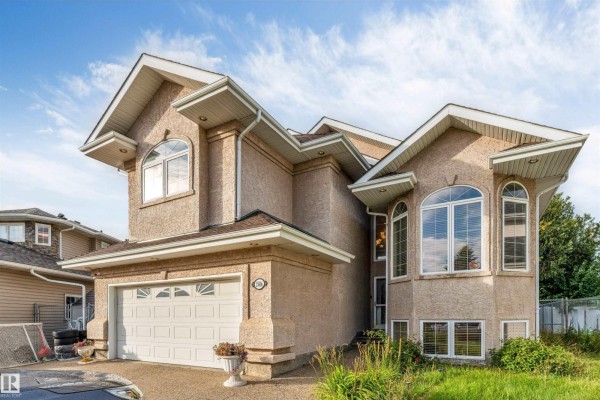 Kitchen - 15816 64 St Nw, Edmonton, AB T5Y2P1 Photo 3