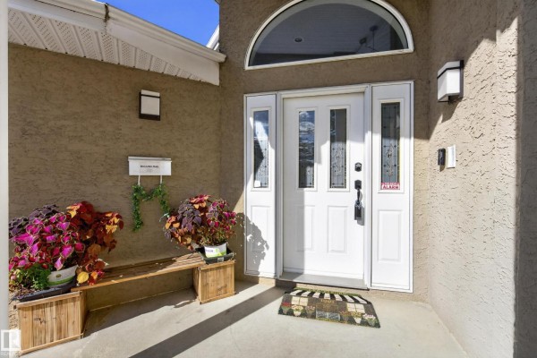 Family room - 15821 132 St Nw, Edmonton, AB T6V1E4 Photo 4