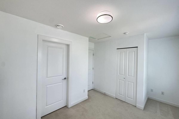 15828 27 Ave, Surrey, BC V3Z0X4 Photo 4
