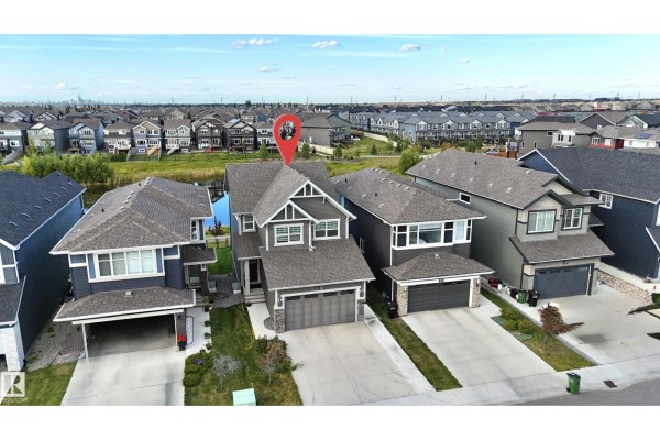 Kitchen - 1583 Plum Circle Ci Sw, Edmonton, AB T6X2W9 Photo 3