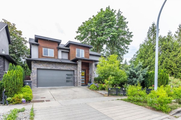 15836 105a Avenue, Surrey, BC V4N3J4 Photo 2