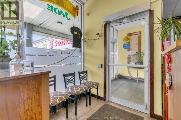 1584 Huron Church, Windsor, ON N9C2L1 Photo 5