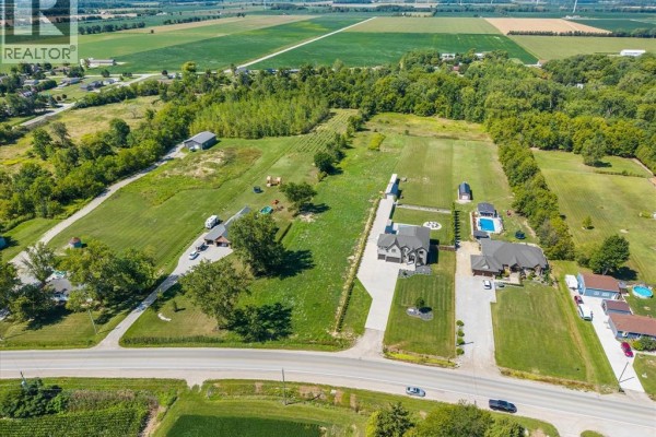 1585 Belle River Road, Lakeshore, ON N0R1A0 Photo 3