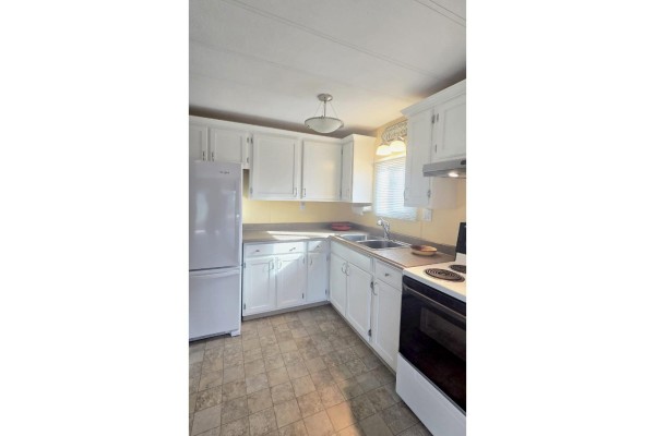 15851 Suffolk Road, Surrey, BC V4A5L3 Photo 5