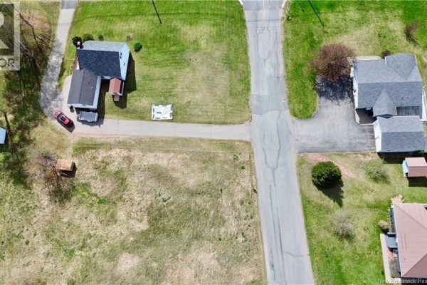 1586 St Peter Avenue, Bathurst, NB E2A3A9 Photo 4