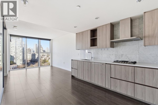 1587 87 Nelson Street, Vancouver, BC V6Z0E8 Photo 3