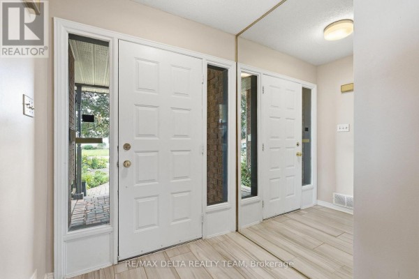 Family room - 1587 Maxime Street, Ottawa, ON K1B3K9 Photo 4
