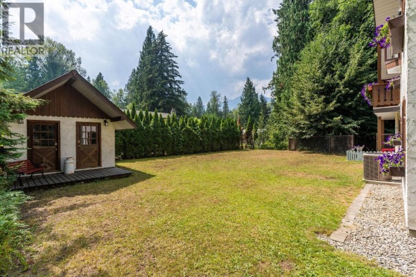 Full bathroom - 1587 Pratico Road, Revelstoke, BC V0E2S1 Photo 5