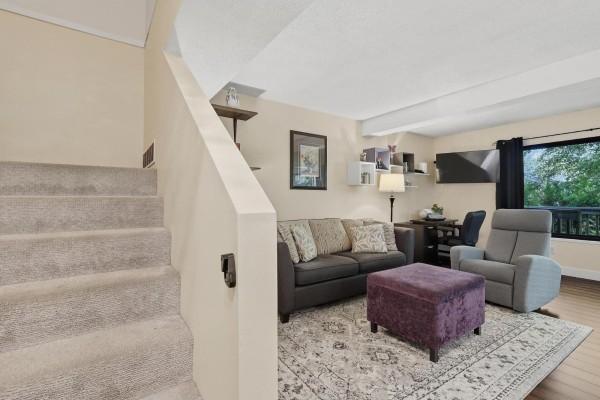 15878 Mcbeth Road, Surrey, BC V4A5X3 Photo 2