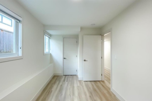 15891 Pacific Avenue, White Rock, BC V4B1S8 Photo 3