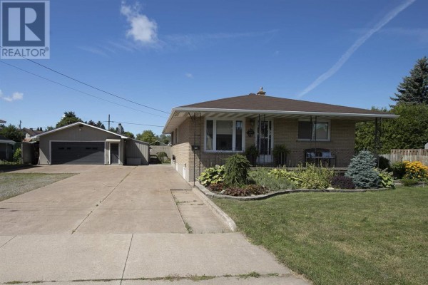 159 Mcfadden Ave, Sault Ste  Marie, ON, photo 2