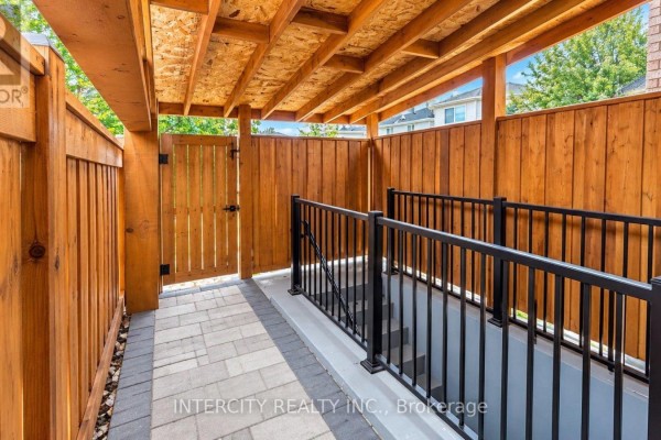 Eating area - 159 Moffatt Avenue, Brampton, ON L6Y4R8 Photo 4