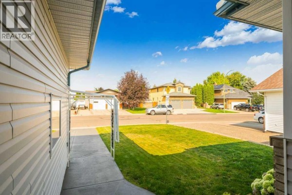 4pc Bathroom - 159 Shannon Drive Se, Medicine Hat, AB T1B4C2 Photo 5