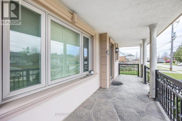 159 Spalding Road, Toronto, ON M3K1K3 Photo 3