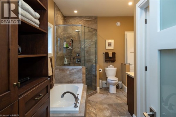 159 St. Michaels Street, Delhi, ON, photo 2
