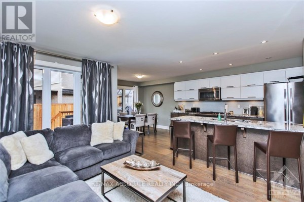 Dining room - 159 Woodhurst Crescent, Ottawa, ON K2S0T4 Photo 5