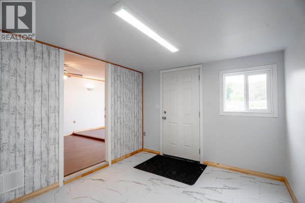 Laundry room - 159 Zirnhelt Road Unit# 5, Kamloops, BC V2H0B3 Photo 5