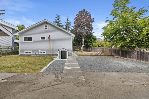 1593 Stevens Street, White Rock, BC V4B4Y4 Photo 4