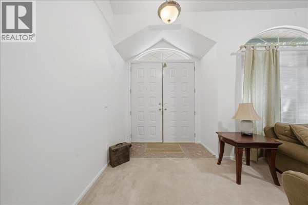 1594 Plateau Crescent, Coquitlam, BC V3E3B3 Photo 4