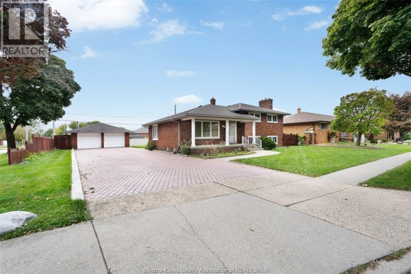 4pc Bathroom - 1599 Partington Avenue, Windsor, ON N9B2P7 Photo 2