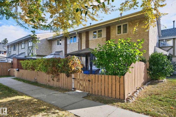 15a Callingwood Co Nw, Edmonton