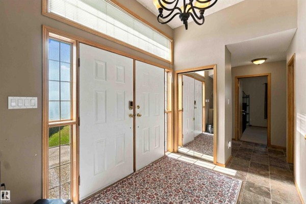 Kitchen - 16, 56019 Rge Rd 230, Rural Sturgeon County, AB T0A1N2 Photo 3